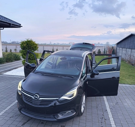 Opel Zafira cena 52700 przebieg: 142000, rok produkcji 2016 z Płock małe 529